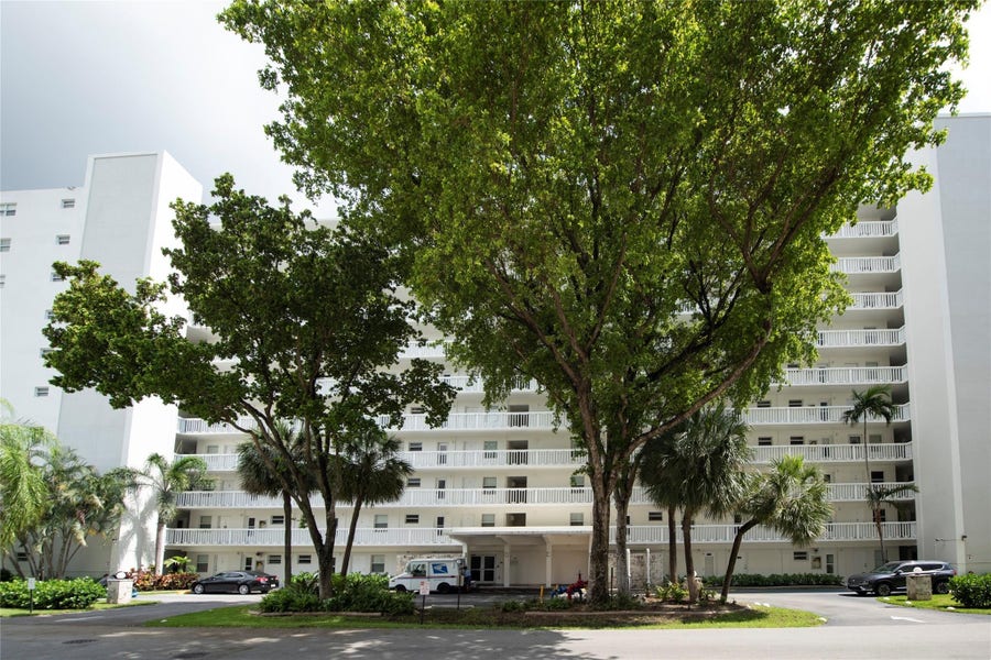 Property photo for 2555 NE 11th Street, #302, Fort Lauderdale, FL