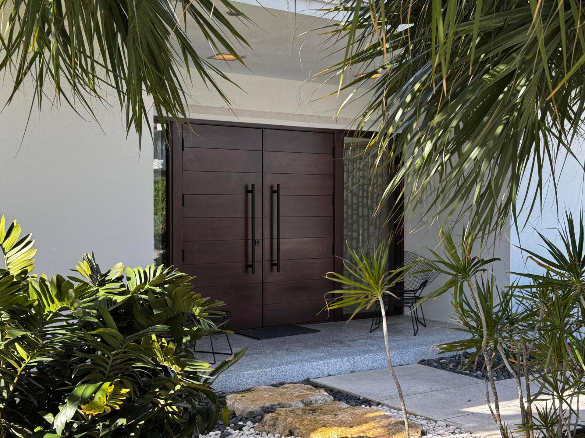 2222 NE 15th Court, Fort Lauderdale, FL 33304 Front door