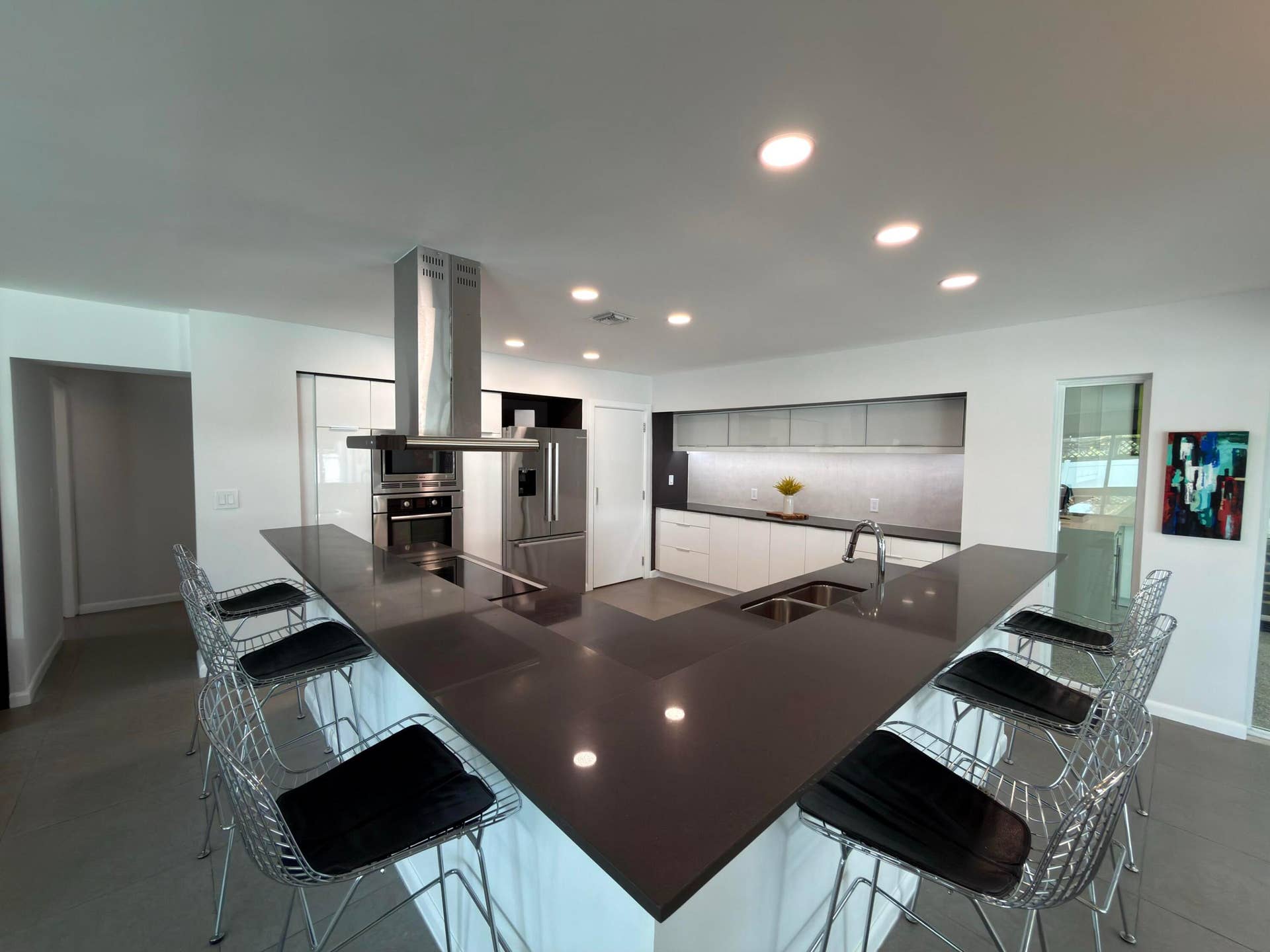 2222 NE 15th Court, Fort Lauderdale, FL 33304 Open floor plan kitchen