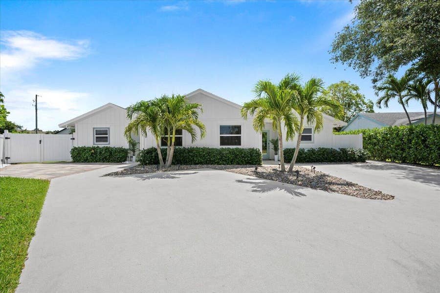 Property photo for 6075 Francis Street, Jupiter, FL