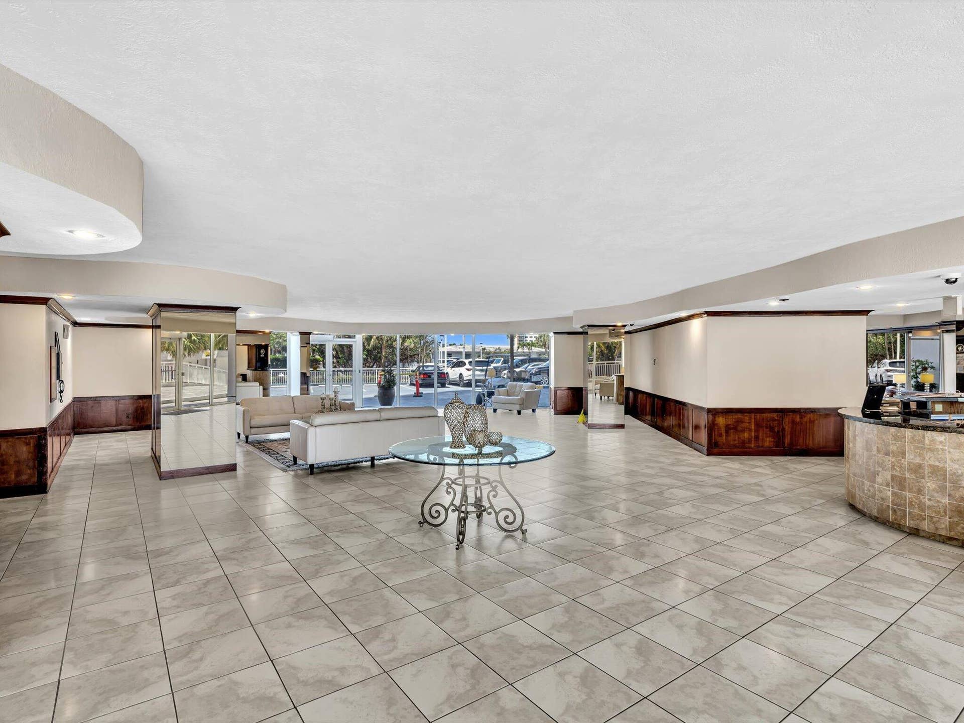 2841 N Ocean Boulevard, #1102, Fort Lauderdale, FL 33308 48-DSC00211
