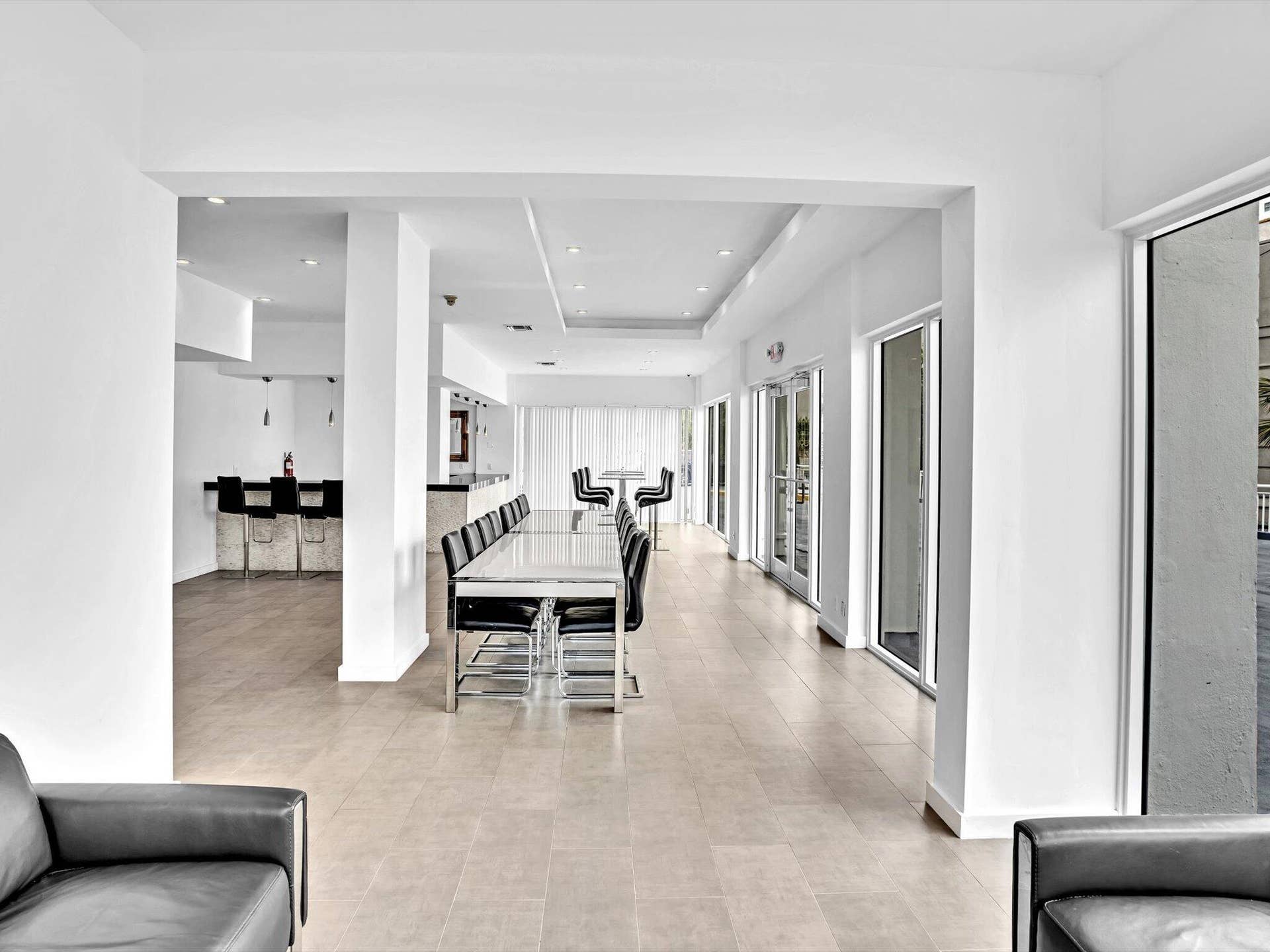 2841 N Ocean Boulevard, #1102, Fort Lauderdale, FL 33308 61-DSC00406