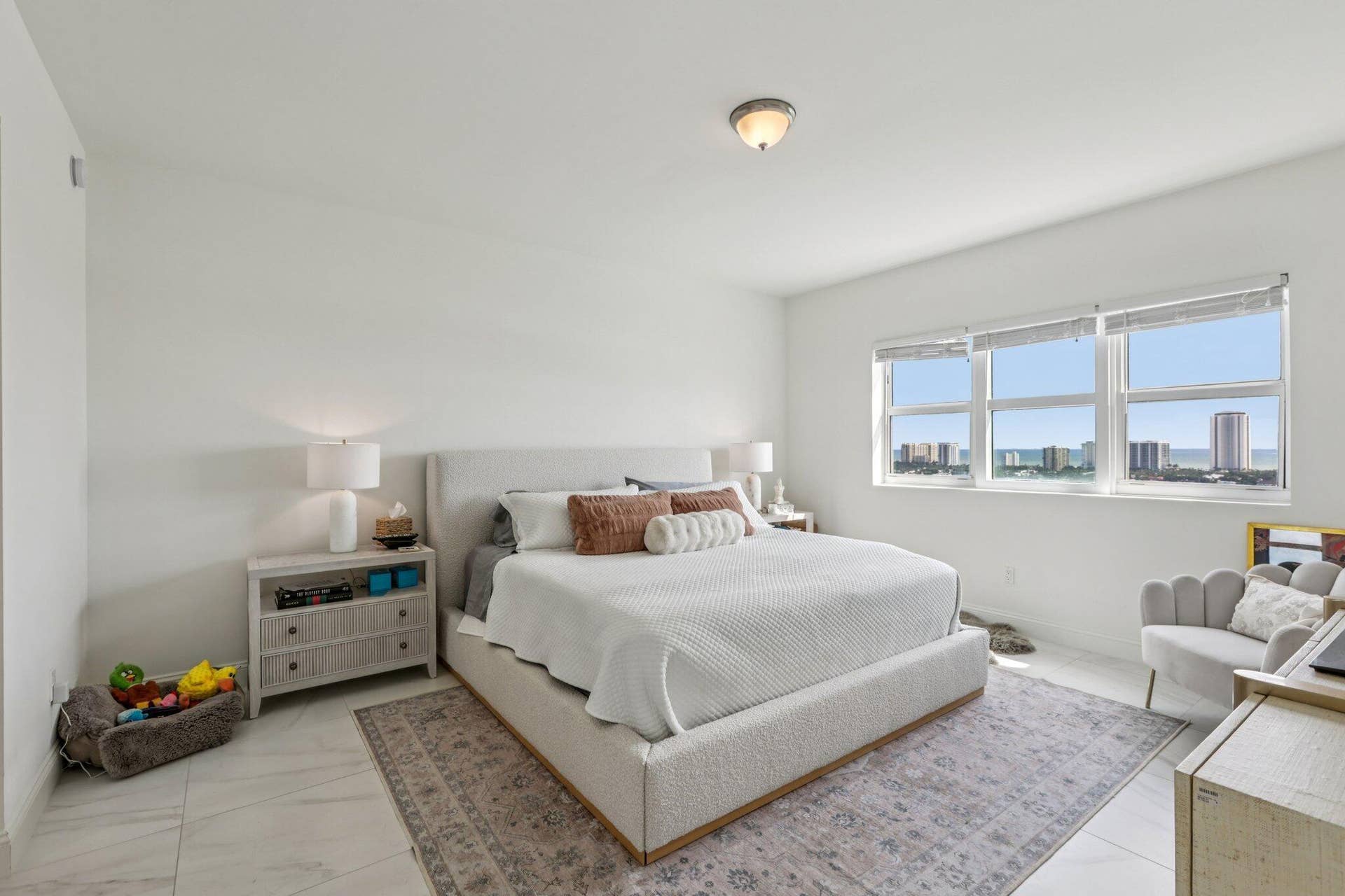 24-web-or-mls-Lake Shore Dr 2008-S0710-0