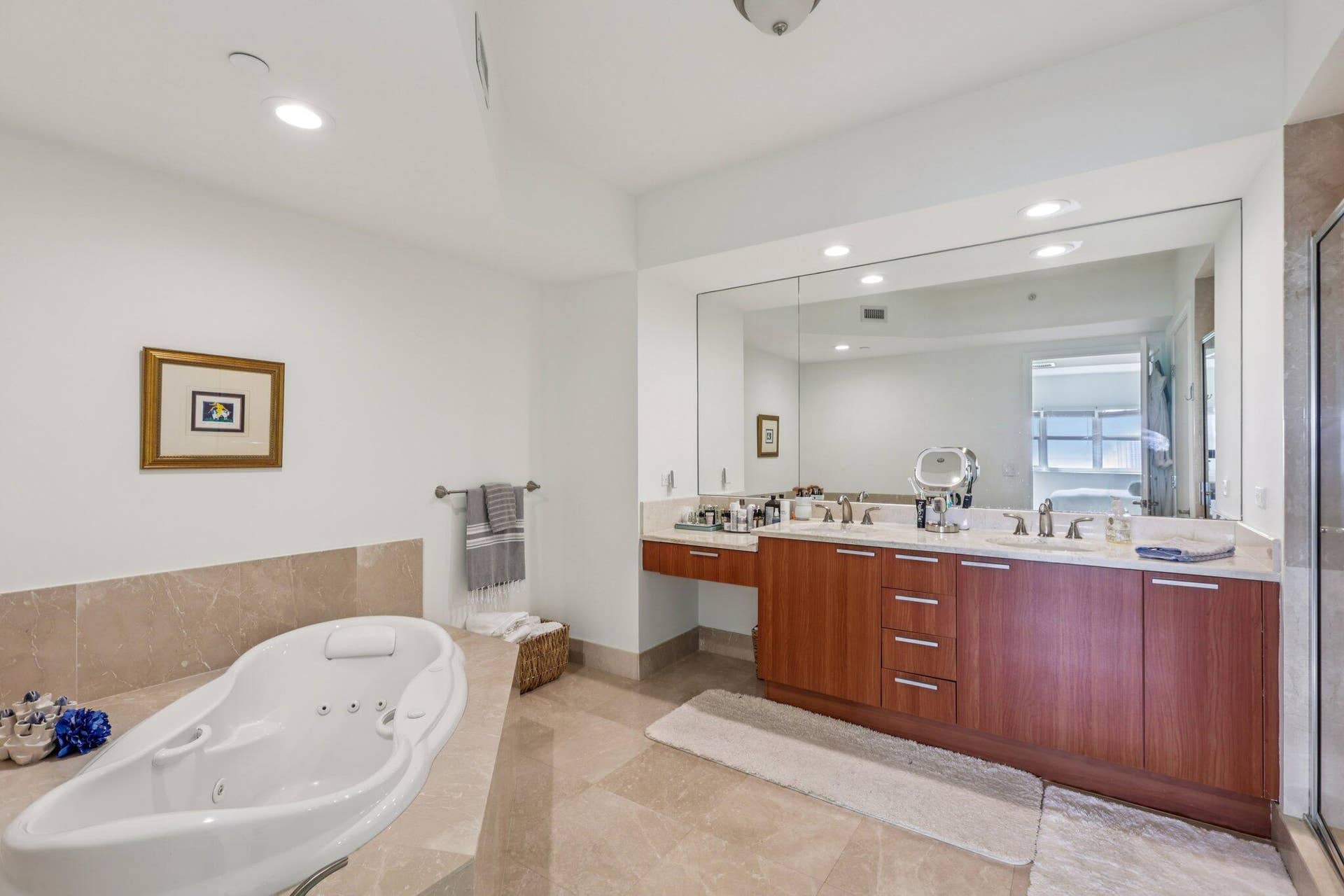 33-web-or-mls-Lake Shore Dr 2008-S0710-0