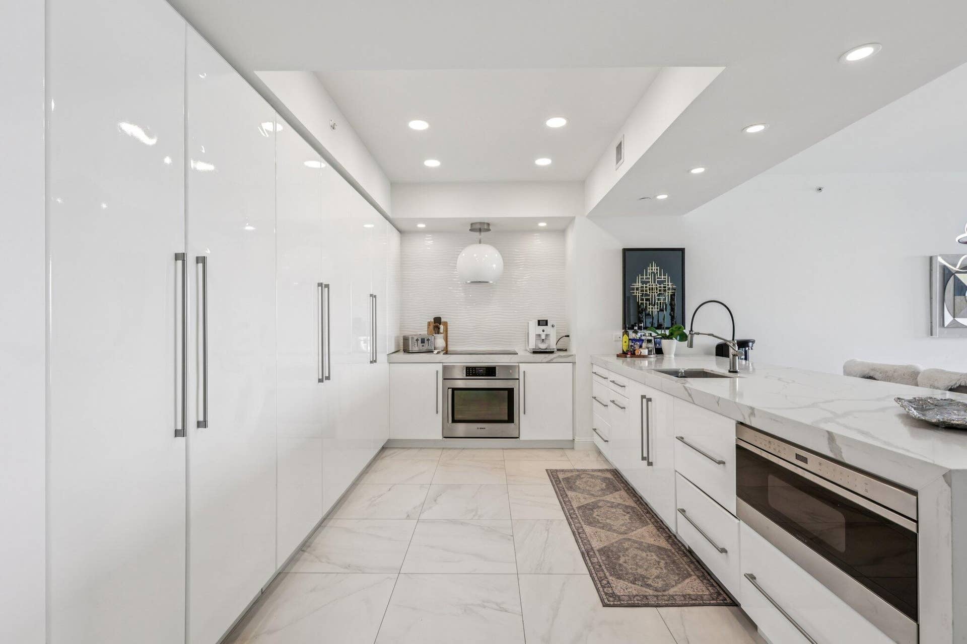 12-web-or-mls-Lake Shore Dr 2008-S0710-0