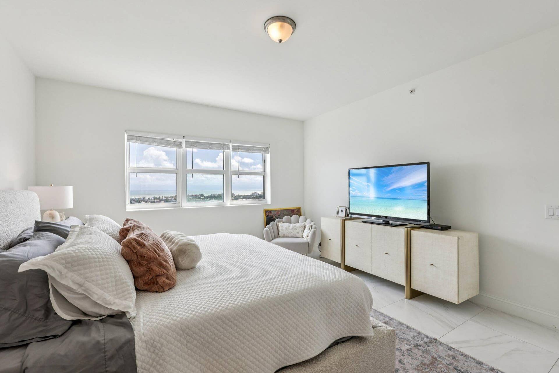 25-web-or-mls-Lake Shore Dr 2008-S0710-0