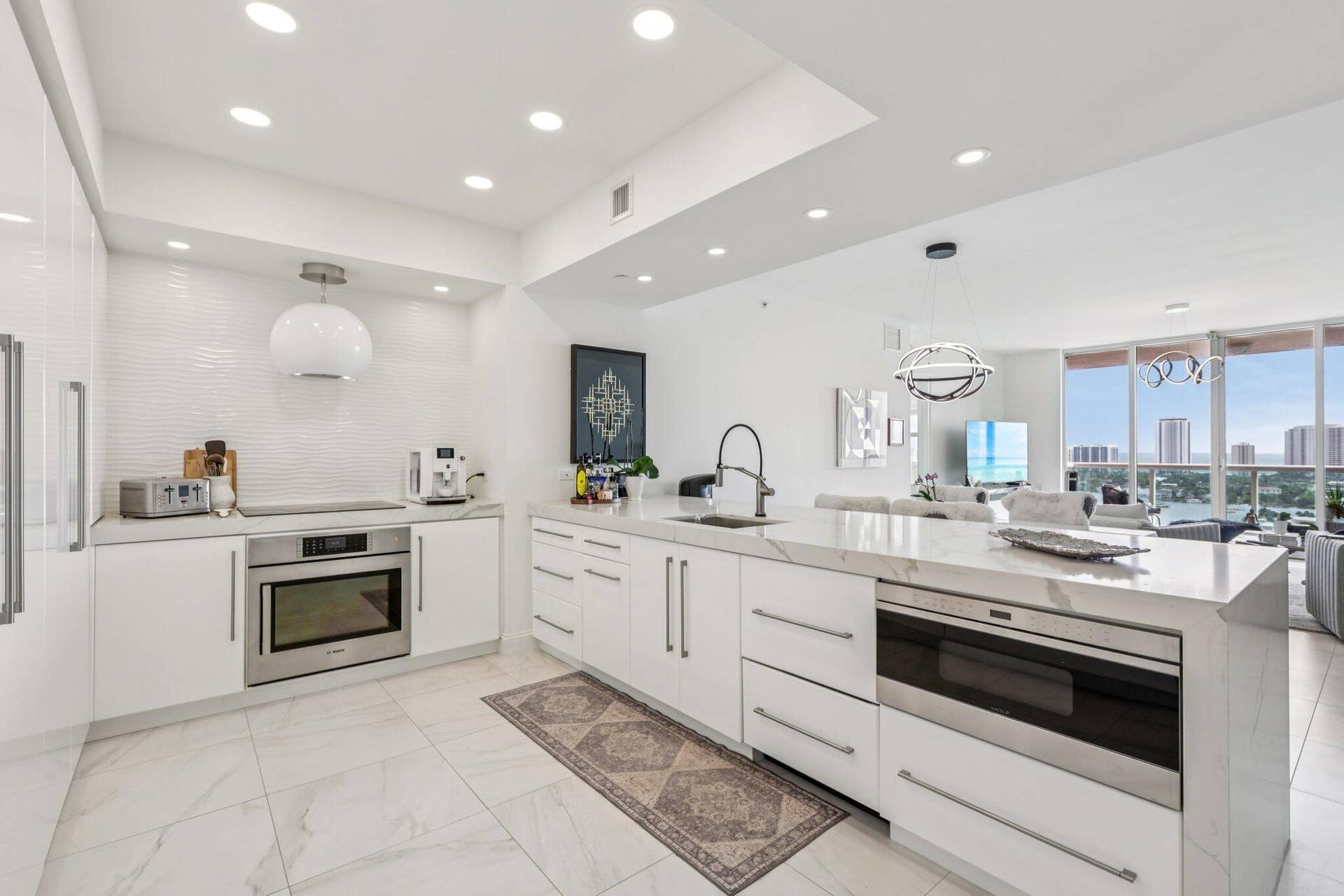 13-web-or-mls-Lake Shore Dr 2008-S0710-0