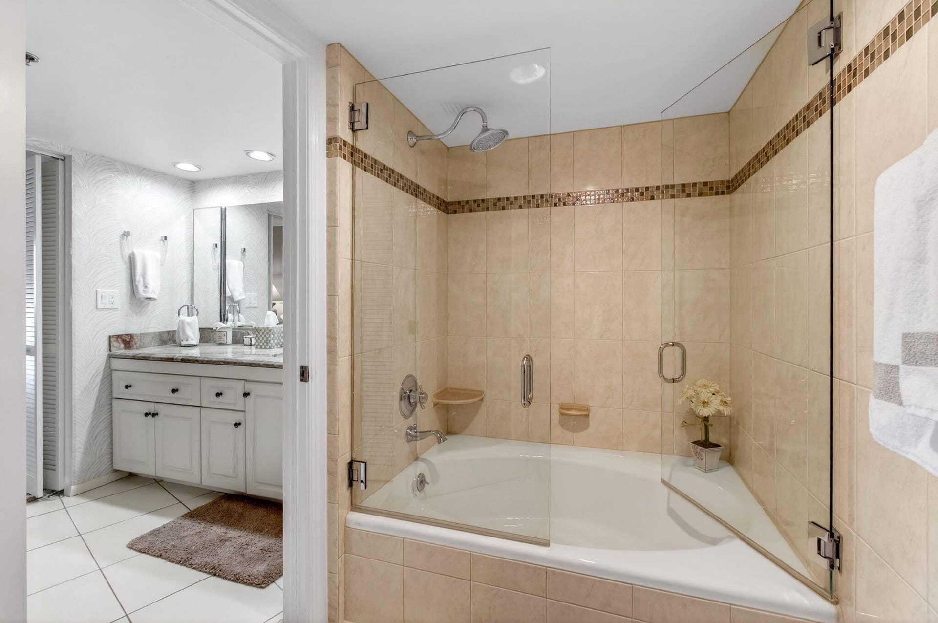 4740 S Ocean Boulevard, #1503, Boca Raton, FL 33487 31-web-or-mls-DSC_9318