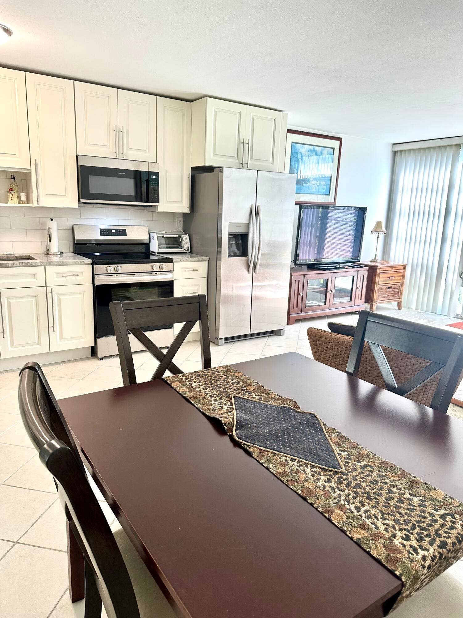 MC DINING-KITCHEN