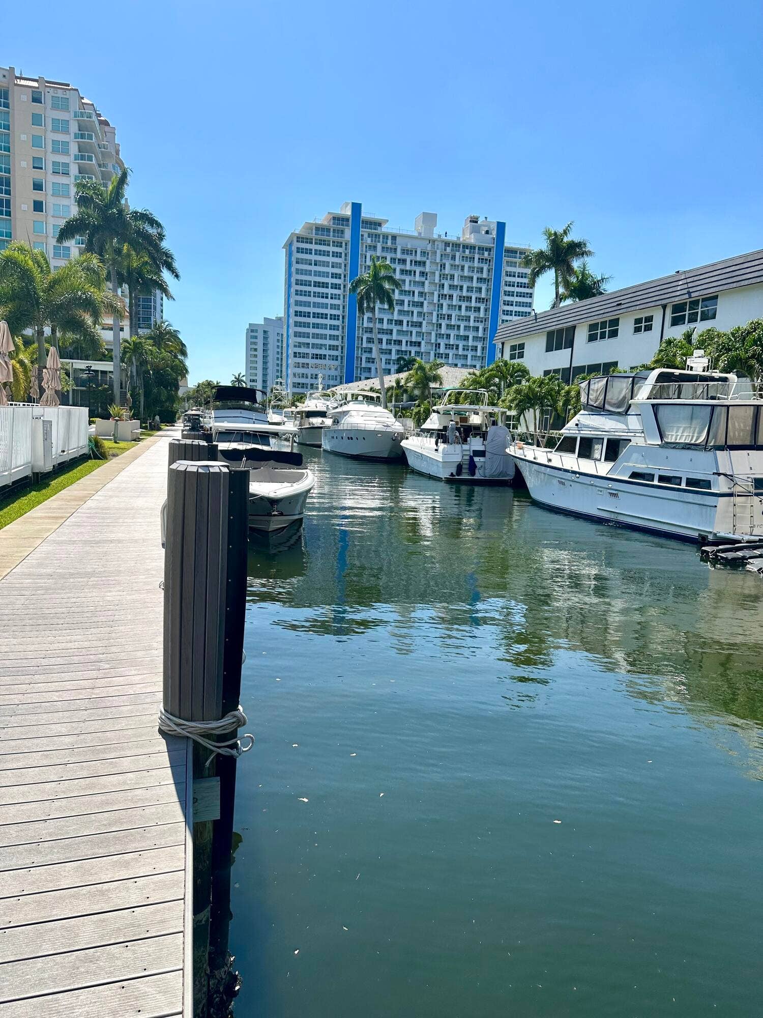 MC CANAL VIEW