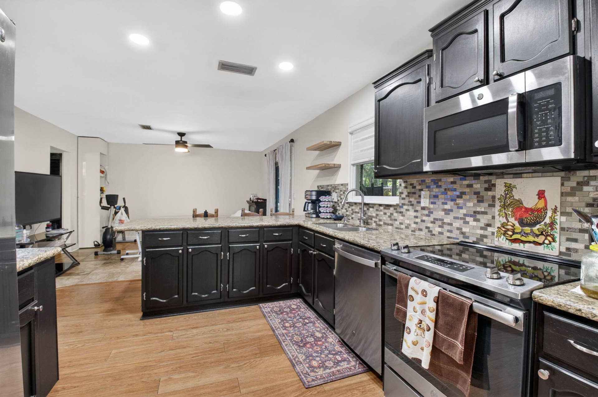 22859 N Sandalfoot Boulevard, Boca Raton, FL 33428 Kitchen