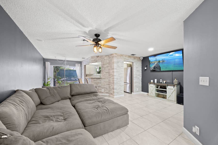 Property photo for 1928 Discovery Circle E, Deerfield Beach, FL