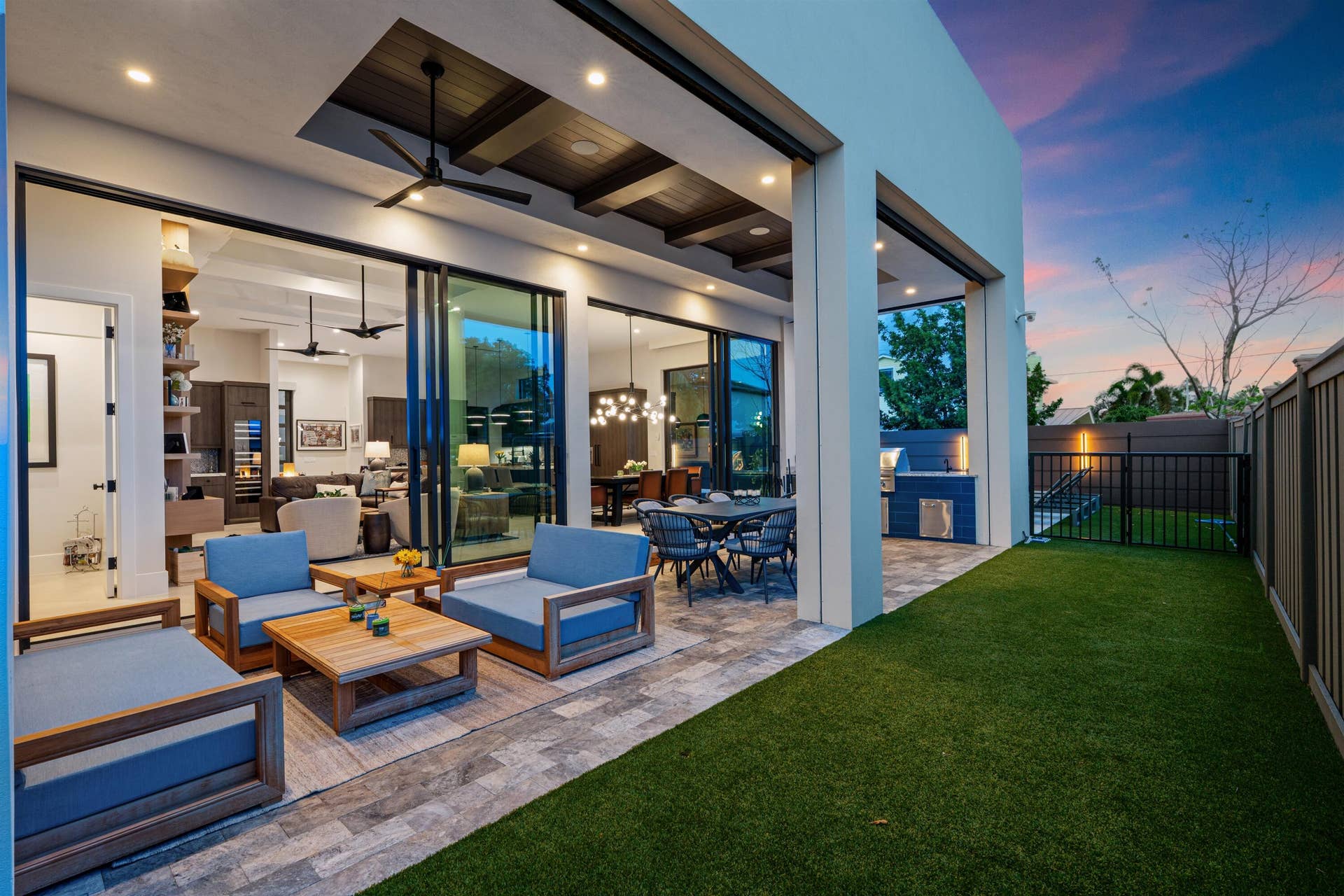 2880 NE 35th Street, Lighthouse Point, FL 33064 LOGGIA_RIGHT_ANGLE_SUNSET_DT