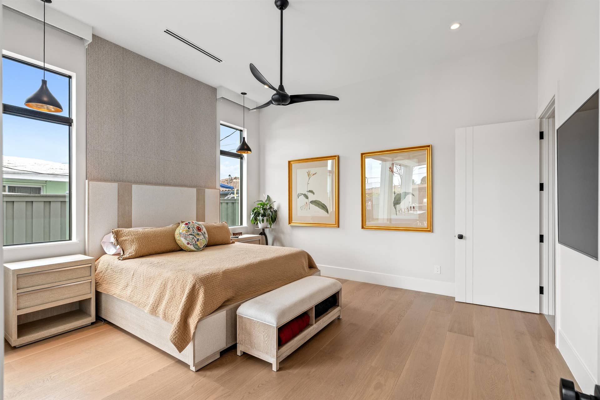 2880 NE 35th Street, Lighthouse Point, FL 33064 PRIMARY_BEDROOM_RIGHT_ANGLE_DT