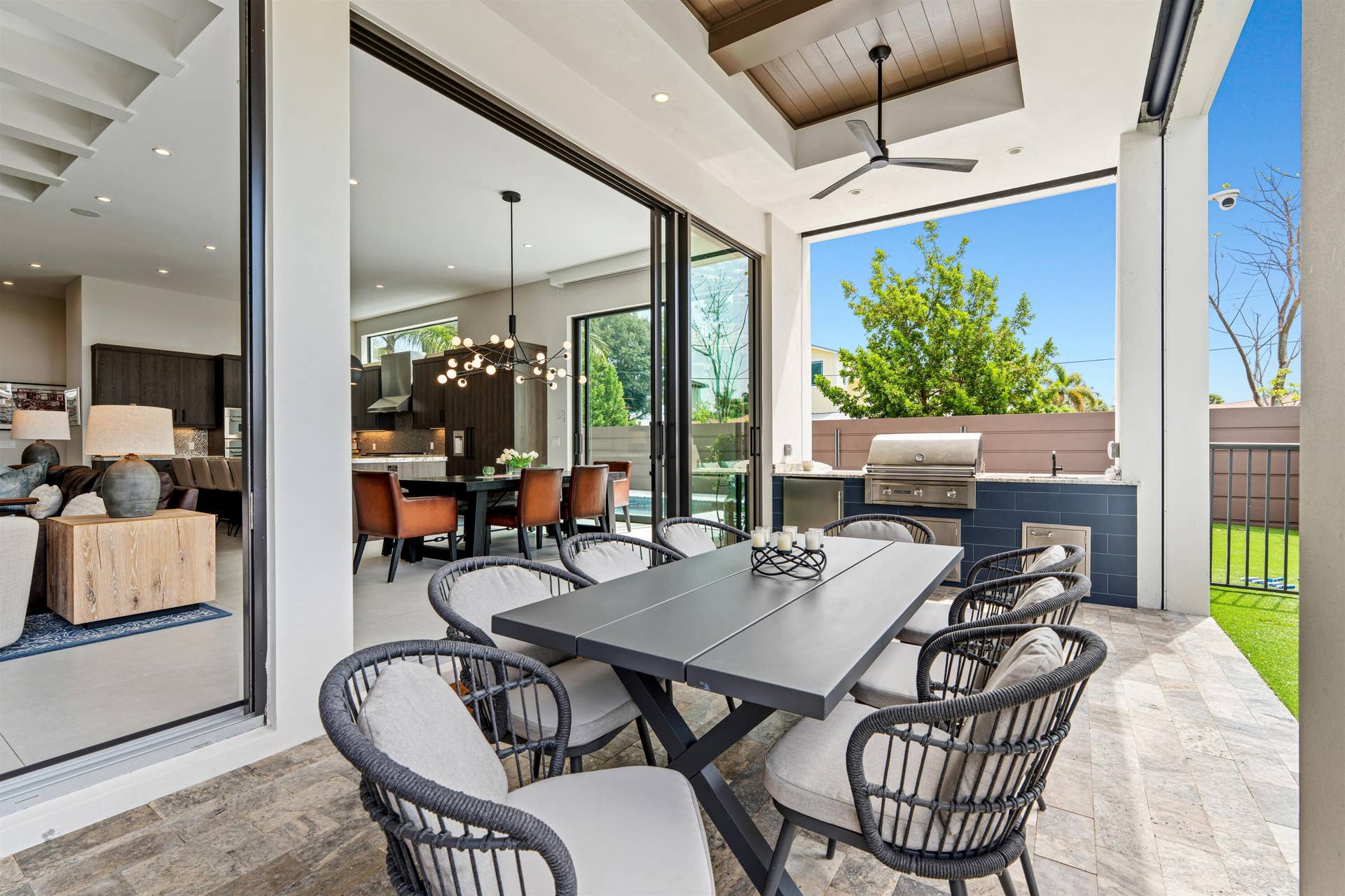 2880 NE 35th Street, Lighthouse Point, FL 33064 LOGGIA_RIGHT_ANGLE_DT