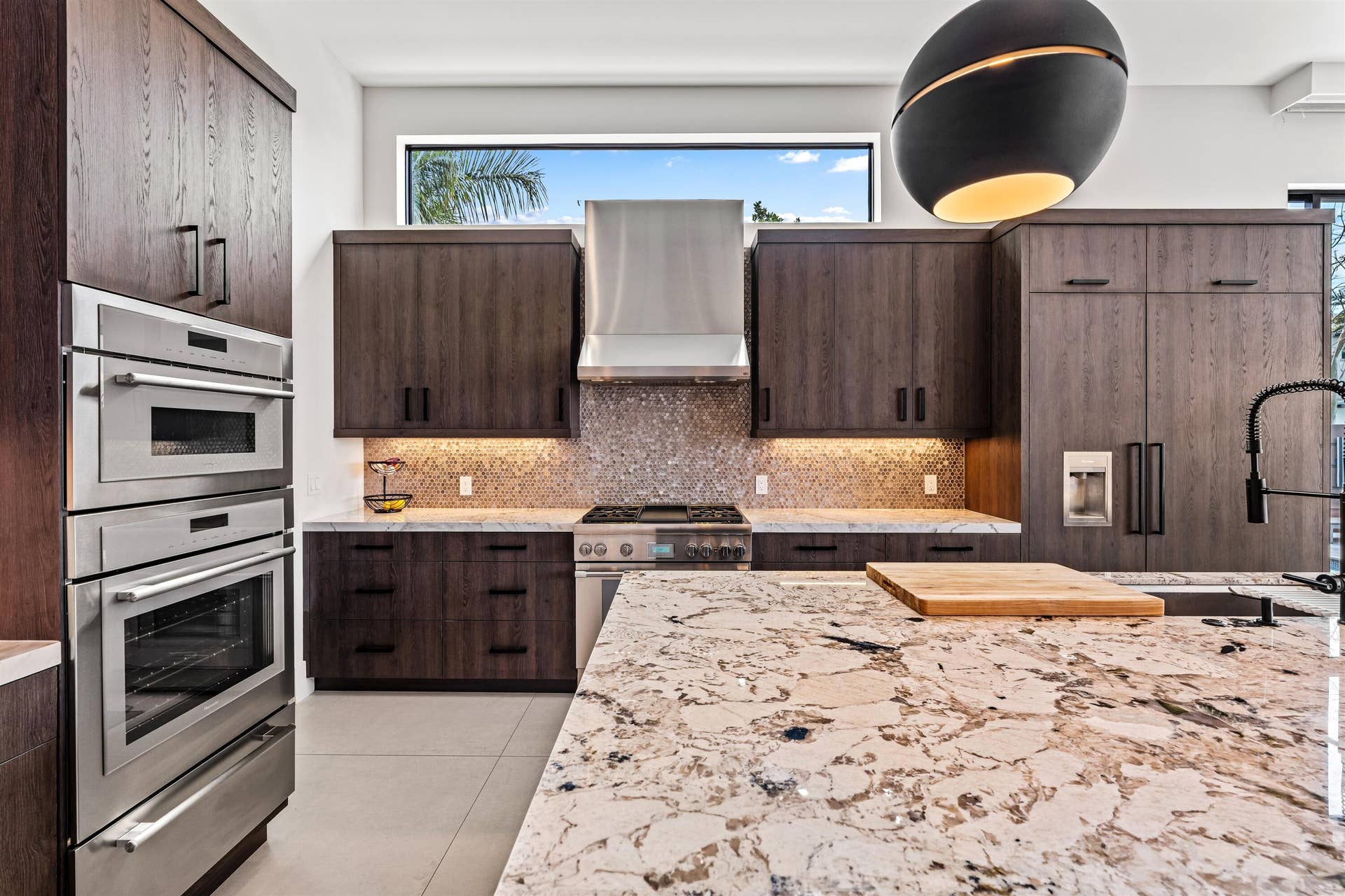 2880 NE 35th Street, Lighthouse Point, FL 33064 KITCHEN_STRAIGHT_DETAIL_DT
