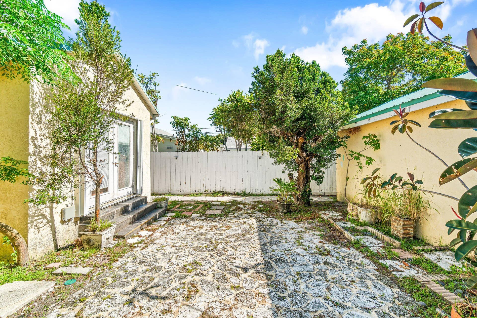 016-629SelkirkStreet-WestPalmBeach-FL-33