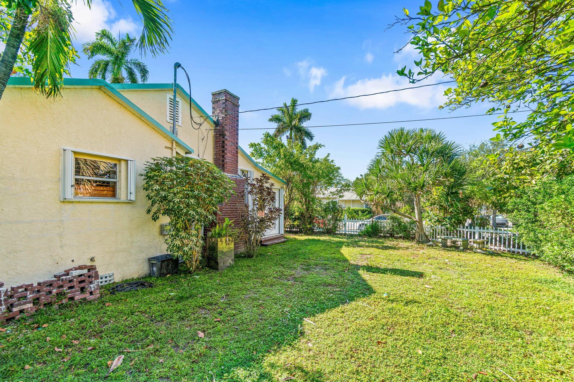 013-629SelkirkStreet-WestPalmBeach-FL-33