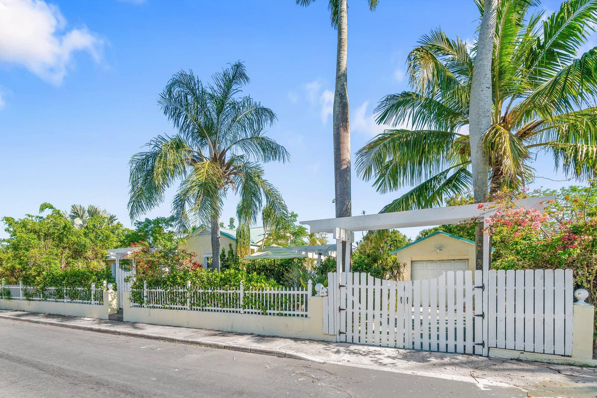 001-629SelkirkStreet-WestPalmBeach-FL-33