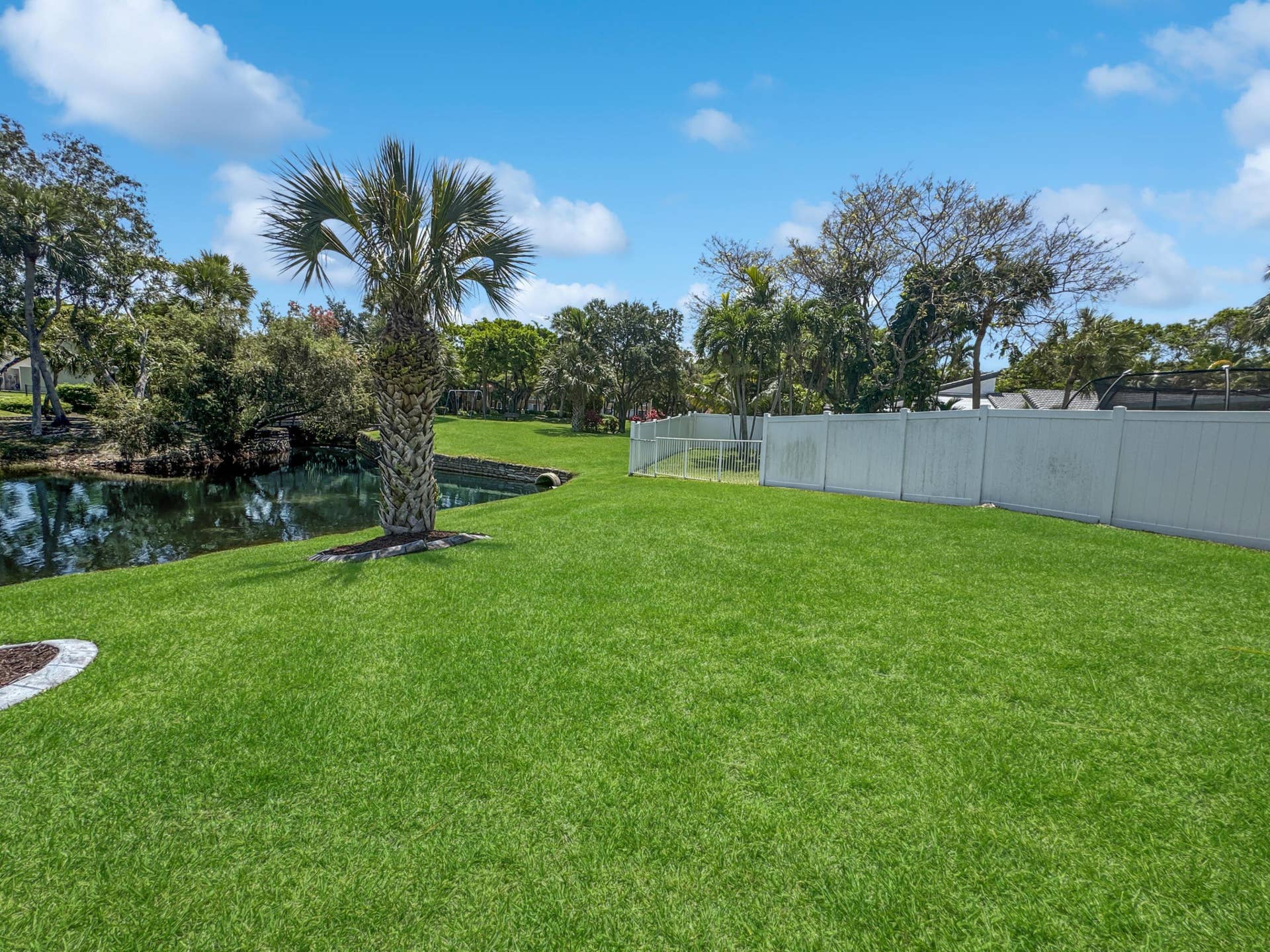 180 NW 47th Avenue, Deerfield Beach, FL 33442 f93f342547efc0d61f084a9077d45ae39f9549de
