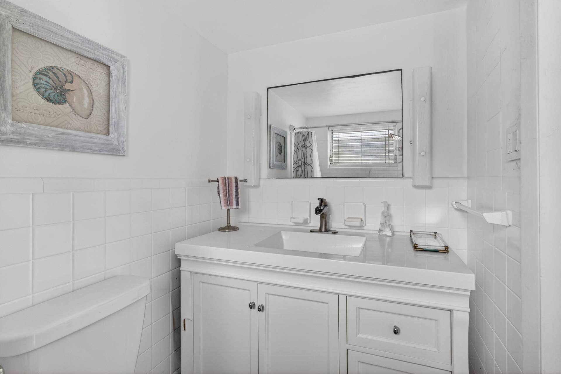 4001 S Ocean Boulevard, #114, South Palm Beach, FL 33480 Bathroom Photo #2