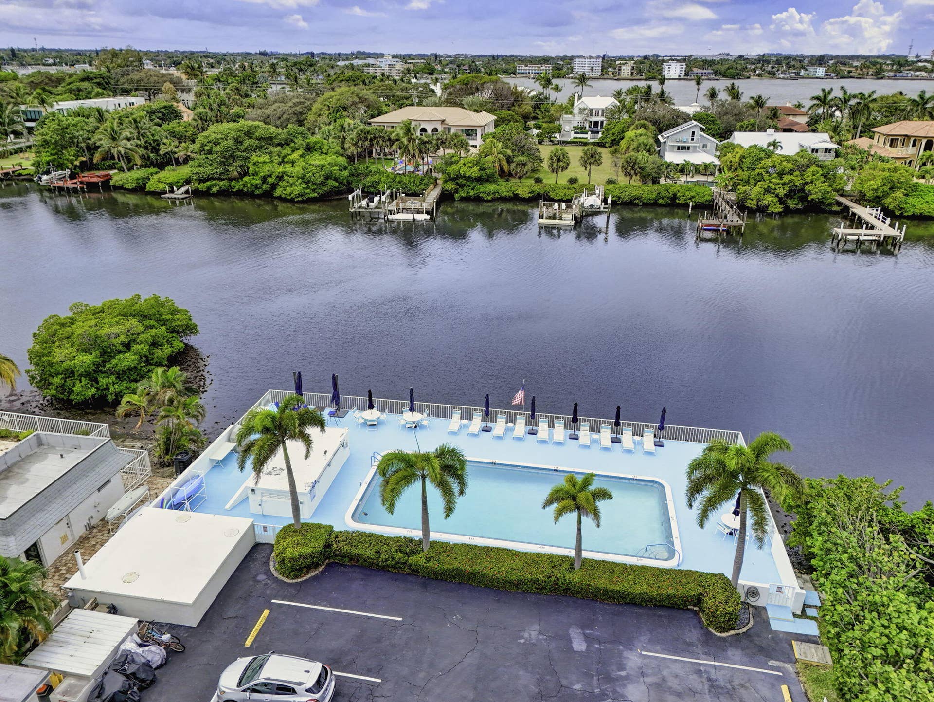 4001 S Ocean Boulevard, #114, South Palm Beach, FL 33480 Aerial Photo #2