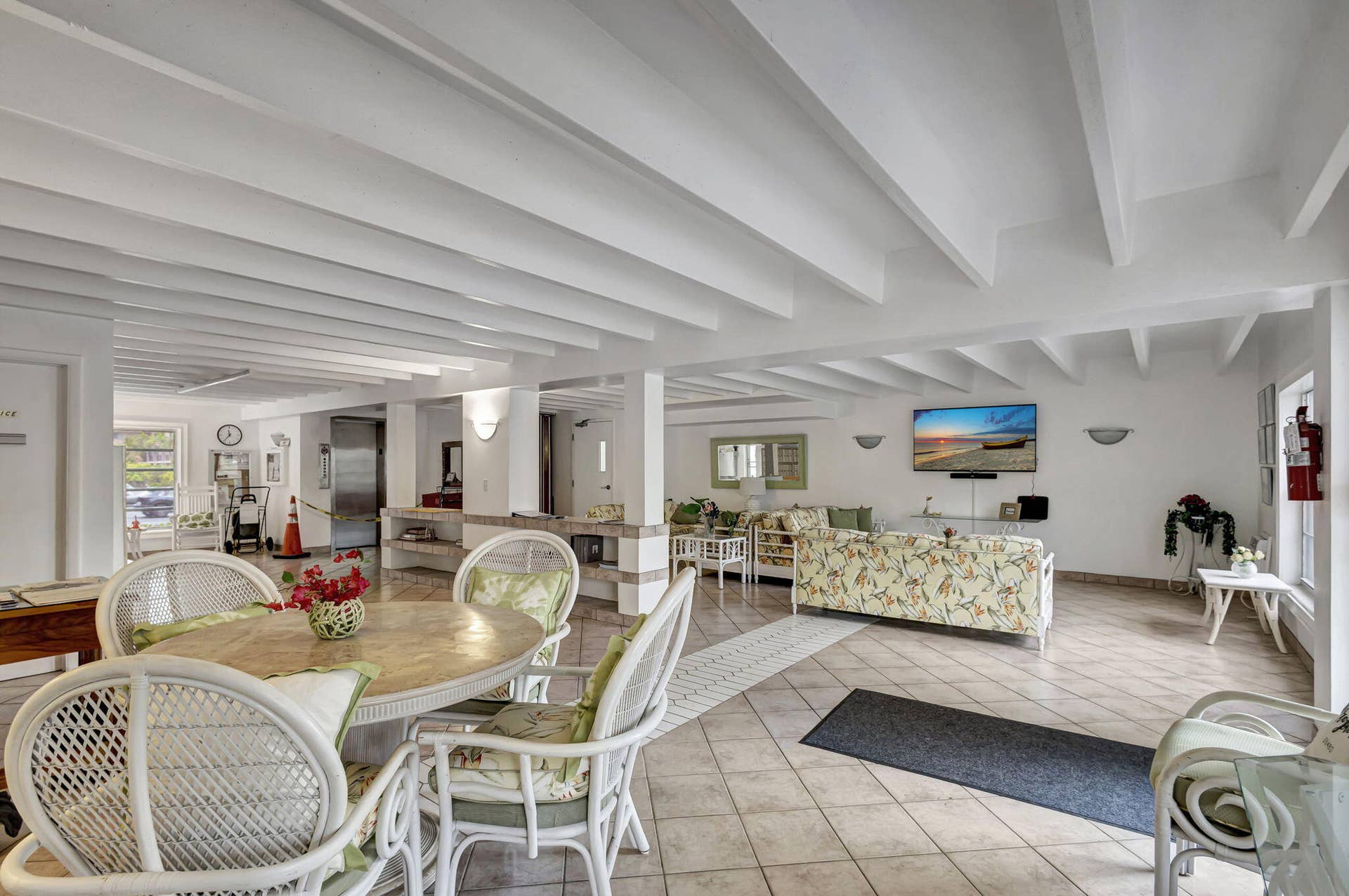 4001 S Ocean Boulevard, #114, South Palm Beach, FL 33480 Lobby Photo #1