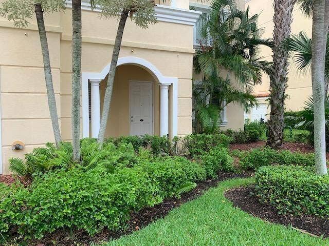 Property photo for 20 Harbour Isle Drive W, #106, Fort Pierce, FL