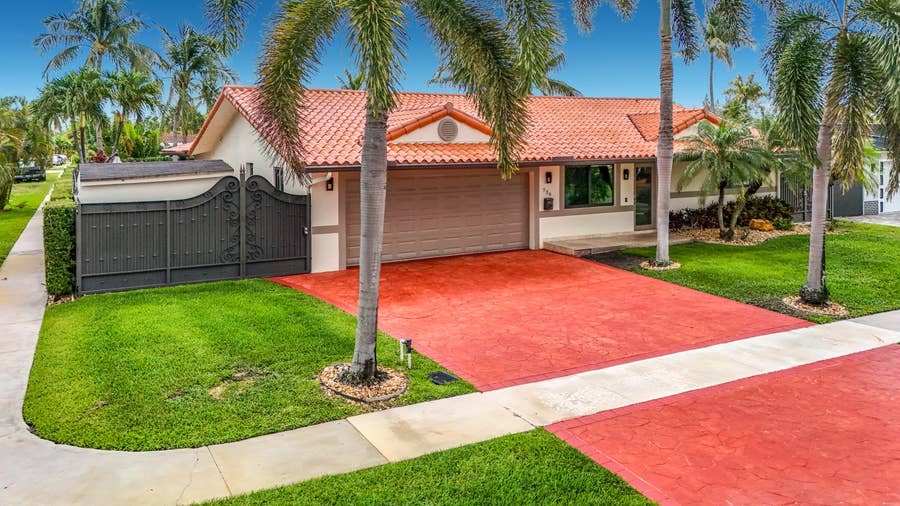 Property photo for 736 NW 12th Avenue, Dania Beach, FL