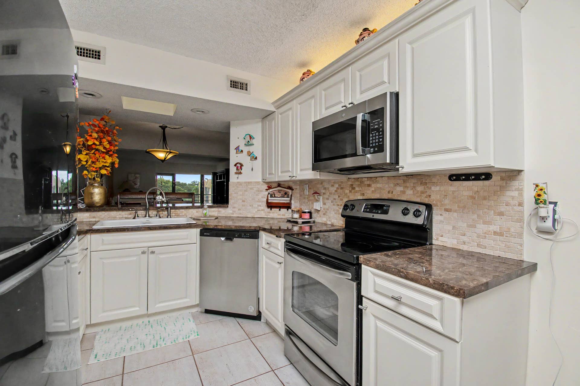 23370 N Carolwood Lane N, #409, Boca Raton, FL 33428 04133E86-E430-4E98-8BDB-549558043004