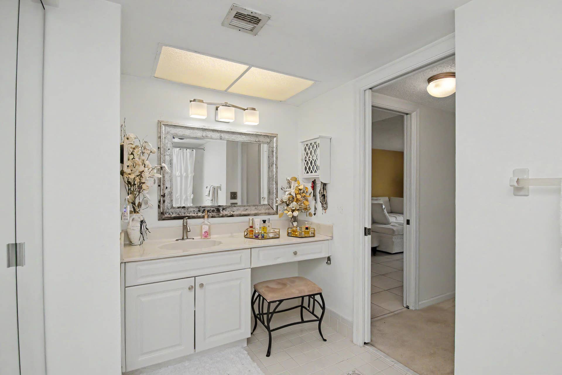 23370 N Carolwood Lane N, #409, Boca Raton, FL 33428 8884D938-7005-45B0-A55E-02DD7F50ABFD