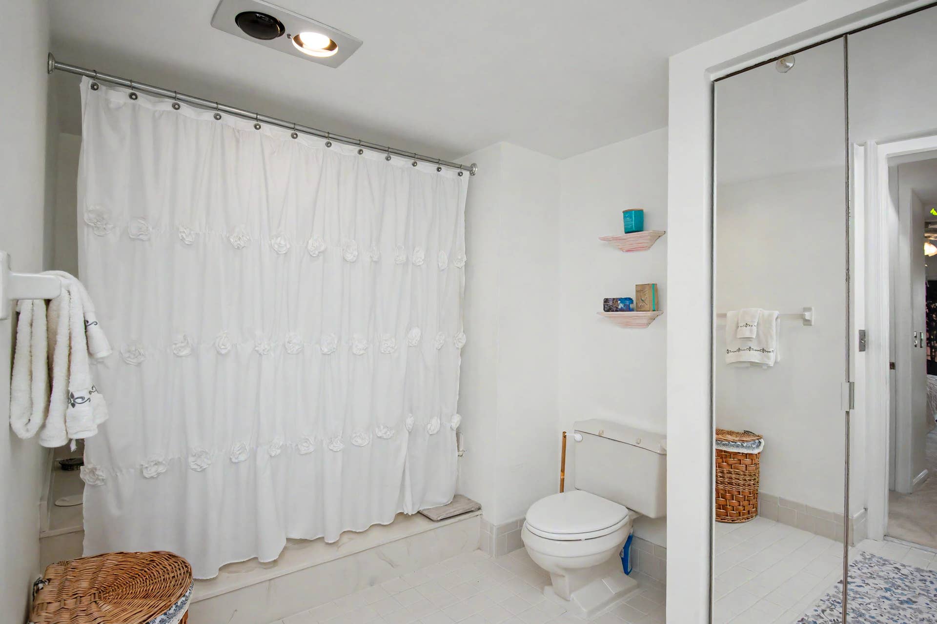 23370 N Carolwood Lane N, #409, Boca Raton, FL 33428 28A03ACF-5E44-4E11-8458-FF13E62AF68C