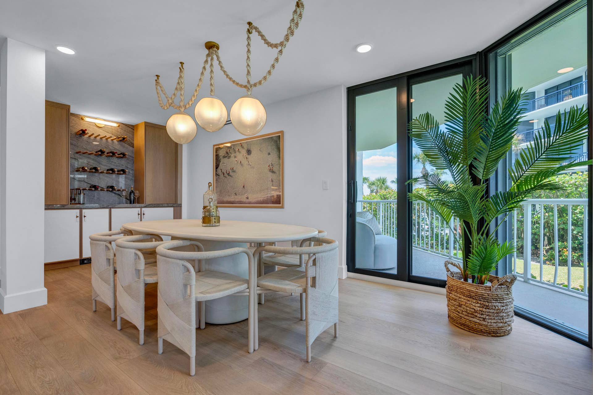 3170 S Ocean Boulevard, #N204, Palm Beach, FL 33480 Dining Area