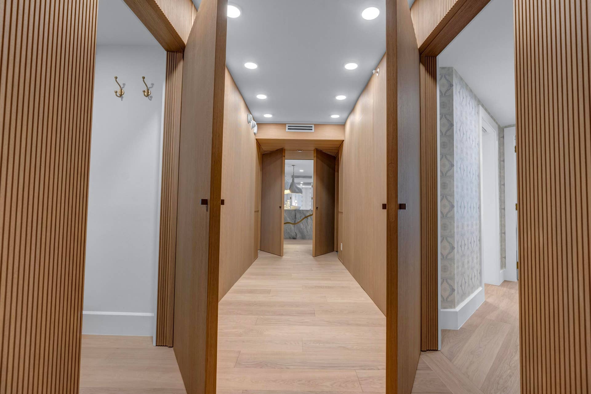 3170 S Ocean Boulevard, #N204, Palm Beach, FL 33480 Foyer
