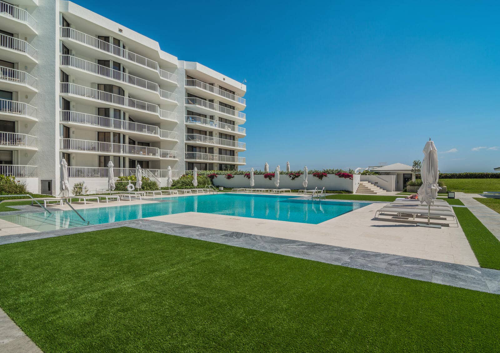 3170 S Ocean Boulevard, #N204, Palm Beach, FL 33480 Pool