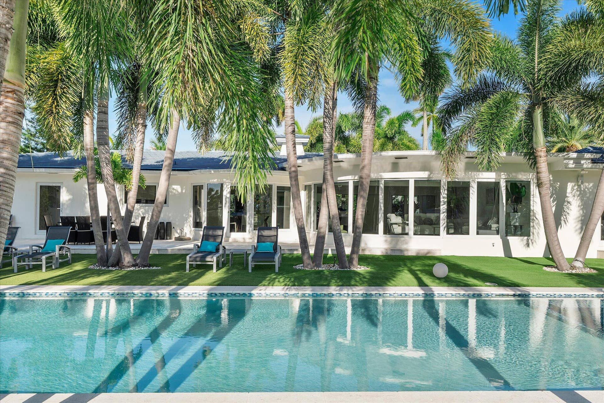 207 Royal Palm Drive, Fort Lauderdale, FL 33301 079-207 Royal Palm Dr reshoot_079