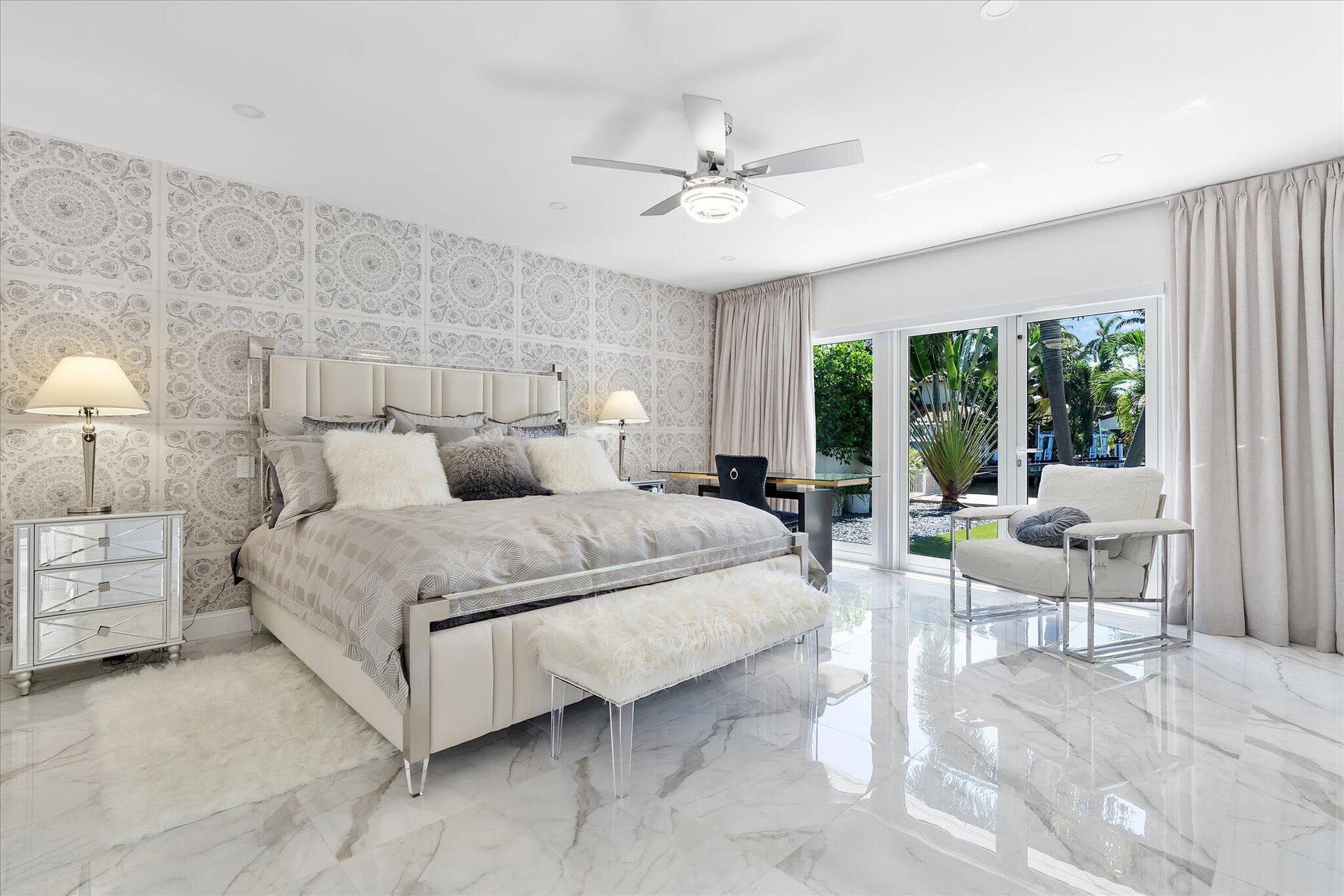 207 Royal Palm Drive, Fort Lauderdale, FL 33301 048-207 Royal Palm Dr reshoot_048