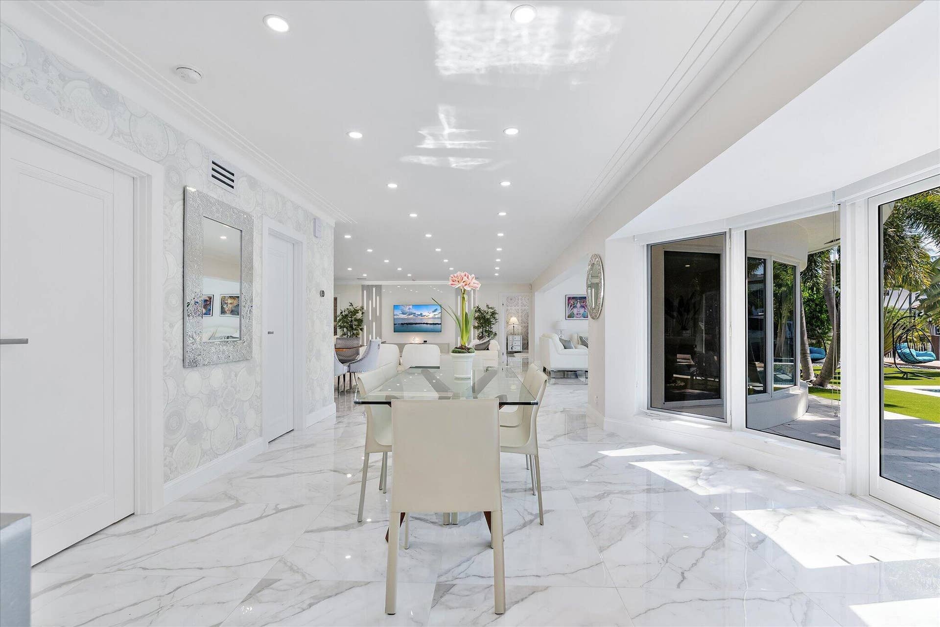 207 Royal Palm Drive, Fort Lauderdale, FL 33301 032-207 Royal Palm Dr reshoot_032