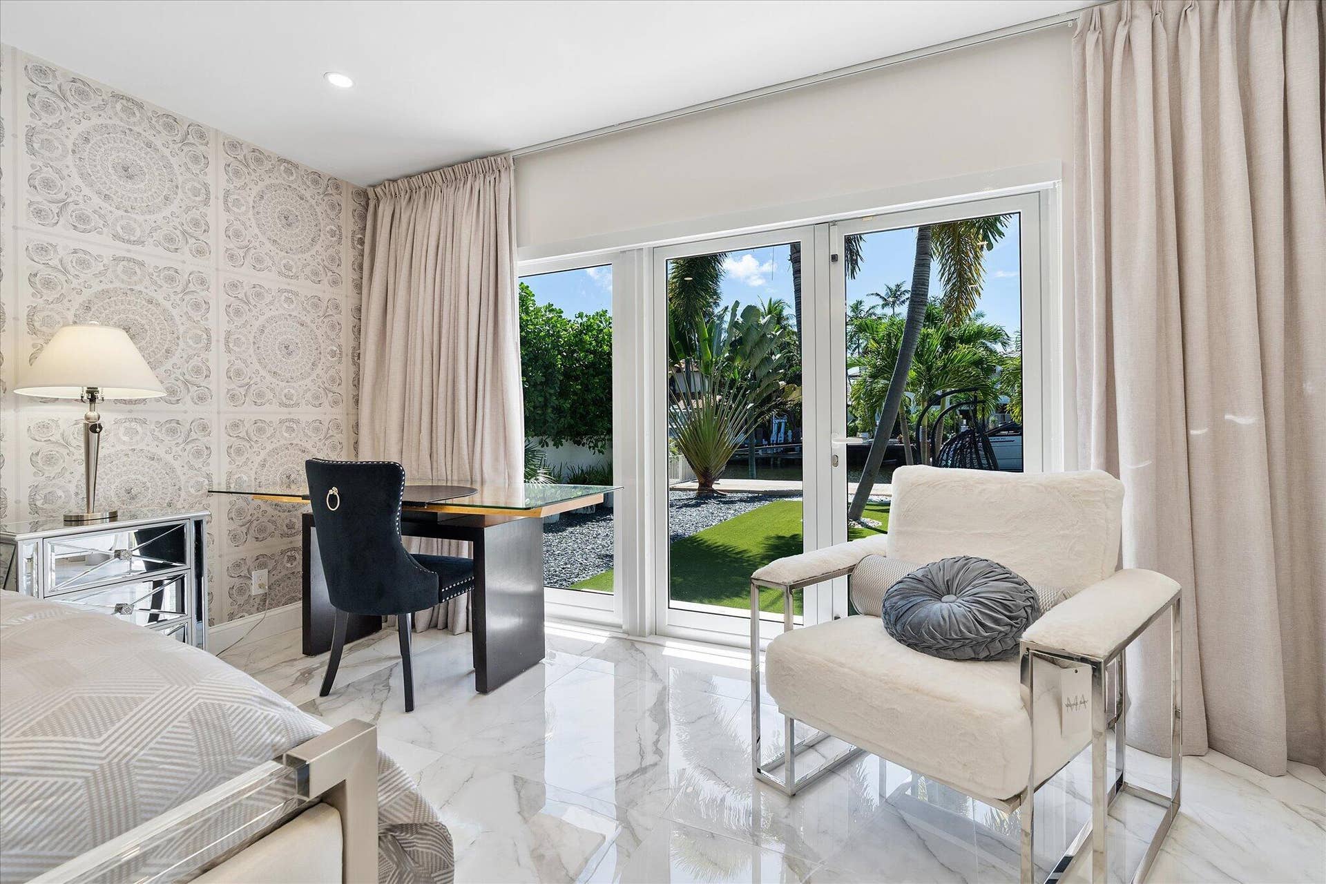 207 Royal Palm Drive, Fort Lauderdale, FL 33301 051-207 Royal Palm Dr reshoot_051