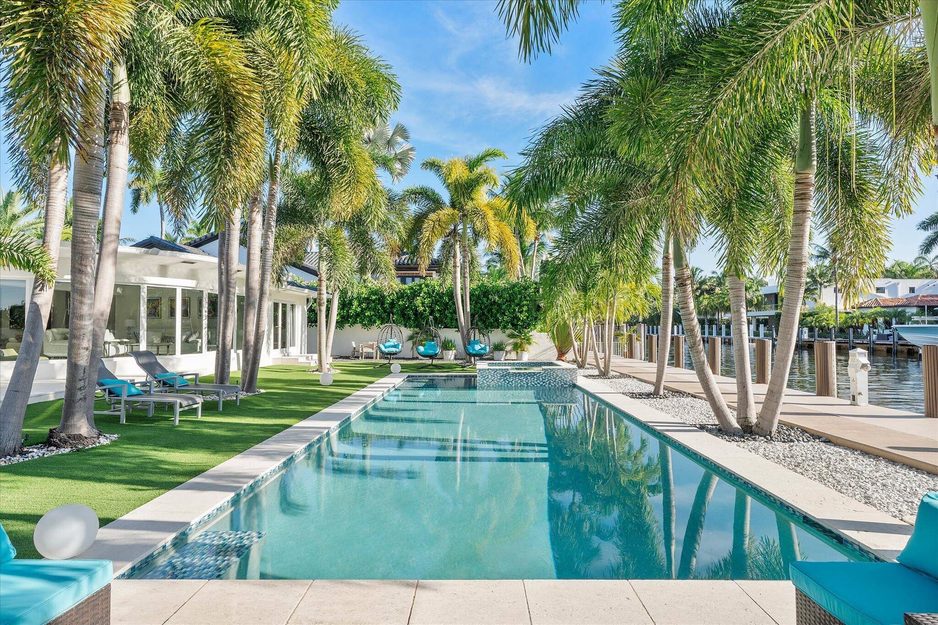 207 Royal Palm Drive, Fort Lauderdale, FL 33301 075-207 Royal Palm Dr reshoot_075