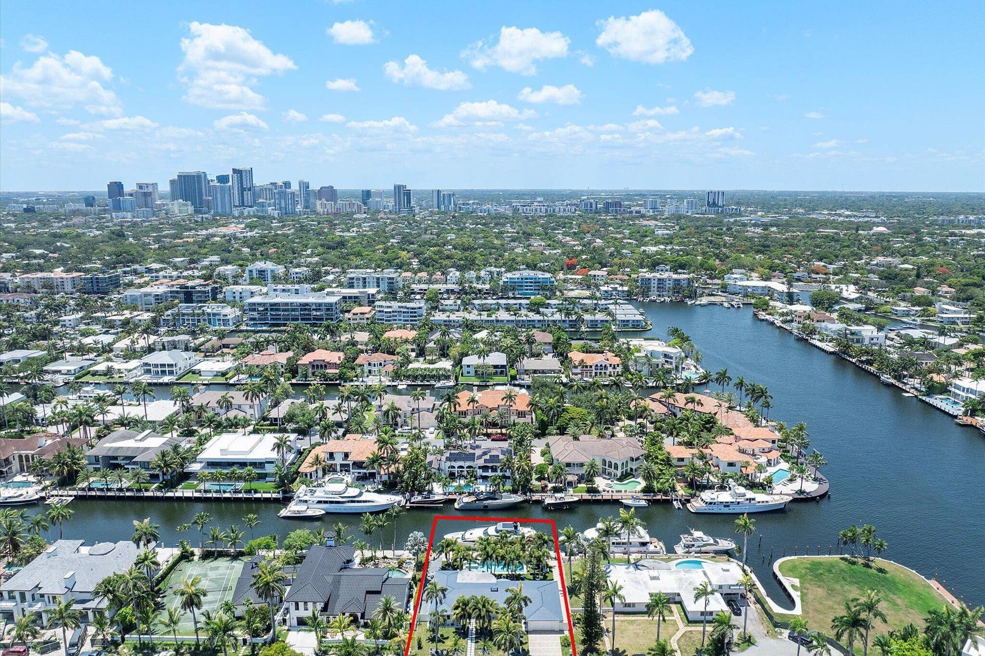 207 Royal Palm Drive, Fort Lauderdale, FL 33301 090-207 Royal Palm Dr reshoot_091
