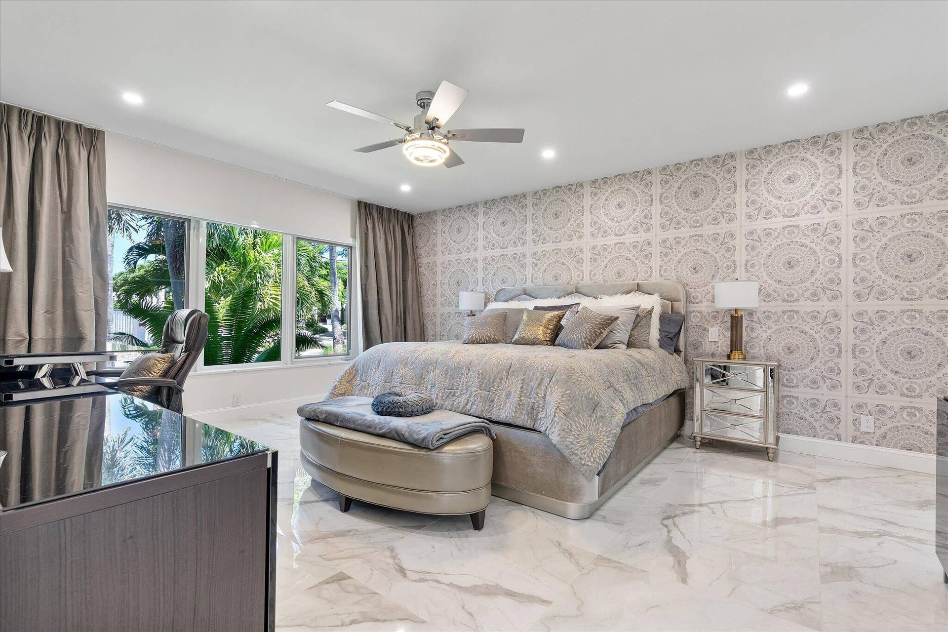 207 Royal Palm Drive, Fort Lauderdale, FL 33301 040-207 Royal Palm Dr reshoot_040