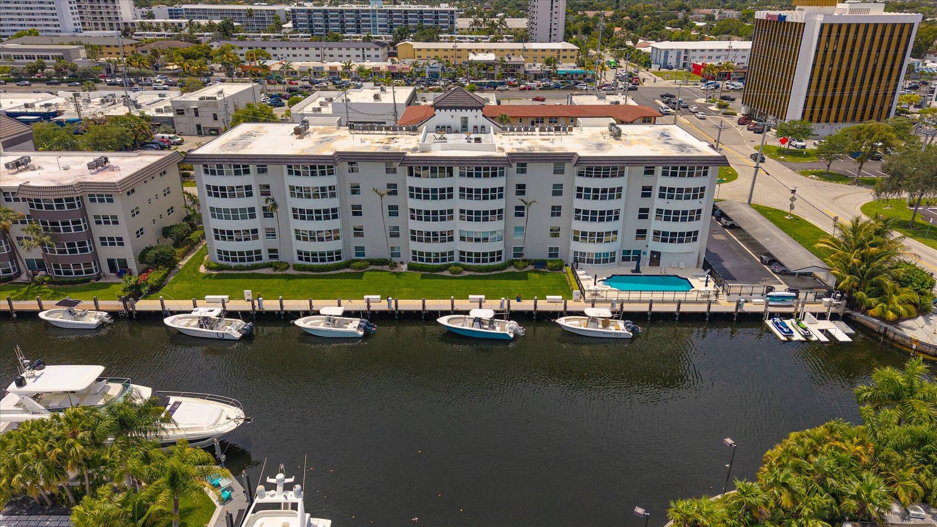 5100 Bayview Drive, #106, Fort Lauderdale, FL 33308 24-Wilkinson-5100 Bayview Dr #106-23