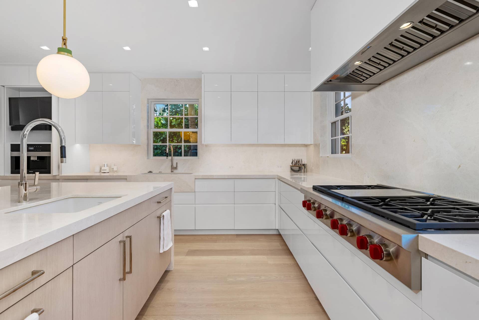 991 N Lake Way, Palm Beach, FL 33480 Kitchen 3