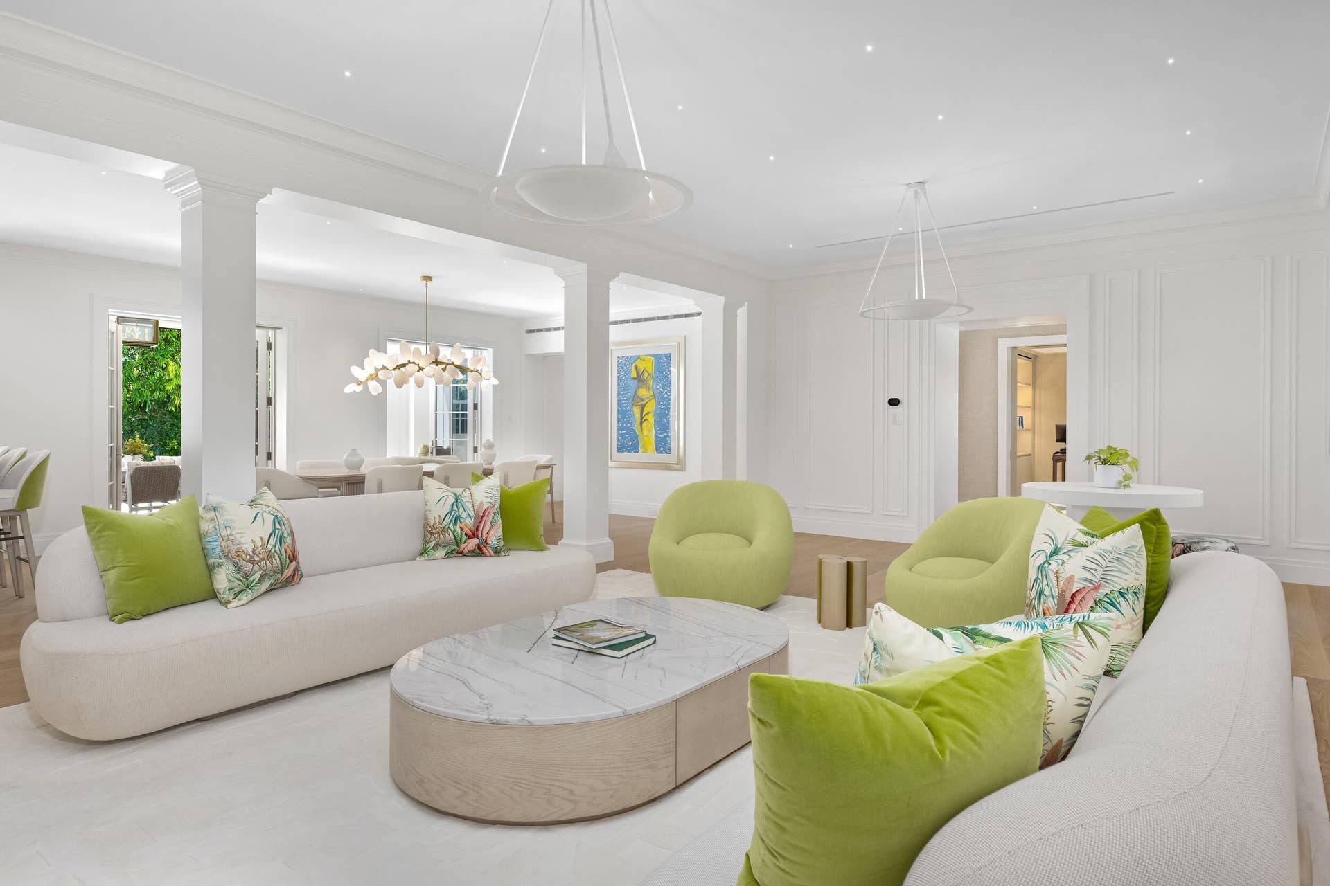 991 N Lake Way, Palm Beach, FL 33480 Living Area