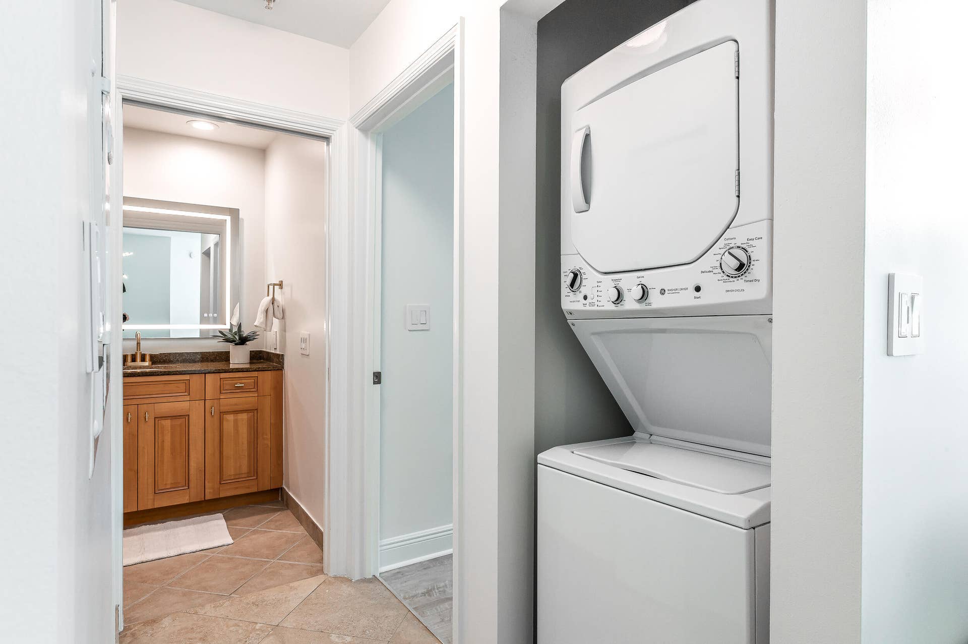 347 N New River Drive E, Fort Lauderdale, FL 33301 Laundry