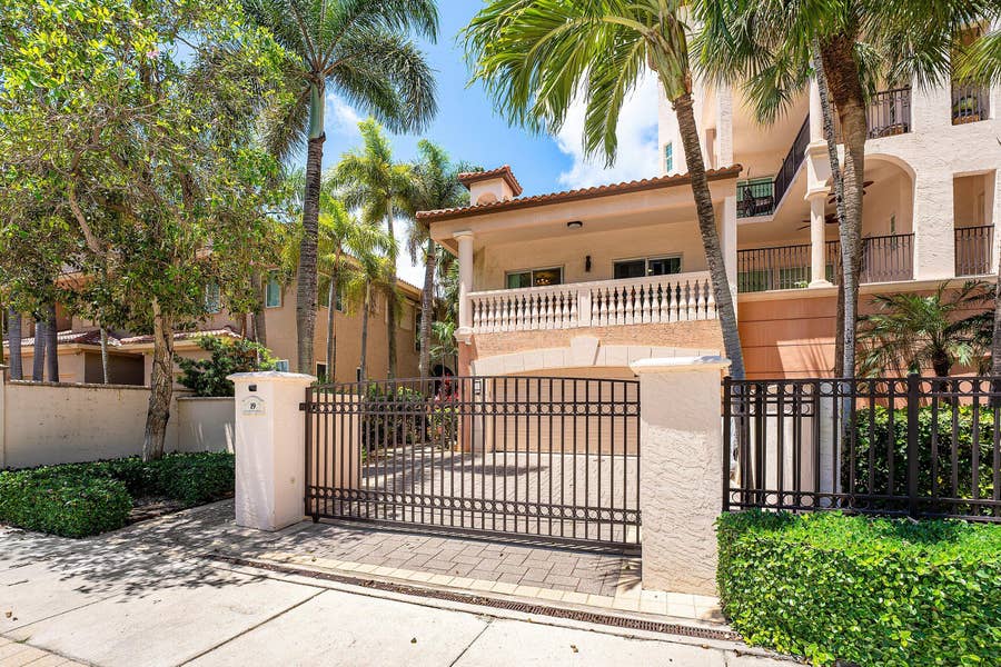 Property photo for 19 Hendricks Isle, Fort Lauderdale, FL