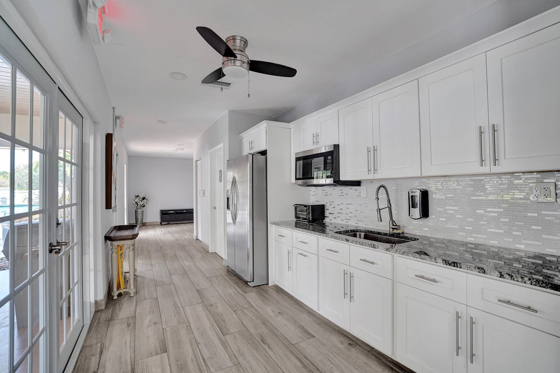 3499 Oaks Way, #Unit 205, Pompano Beach, FL 33069 Club House Kitchen