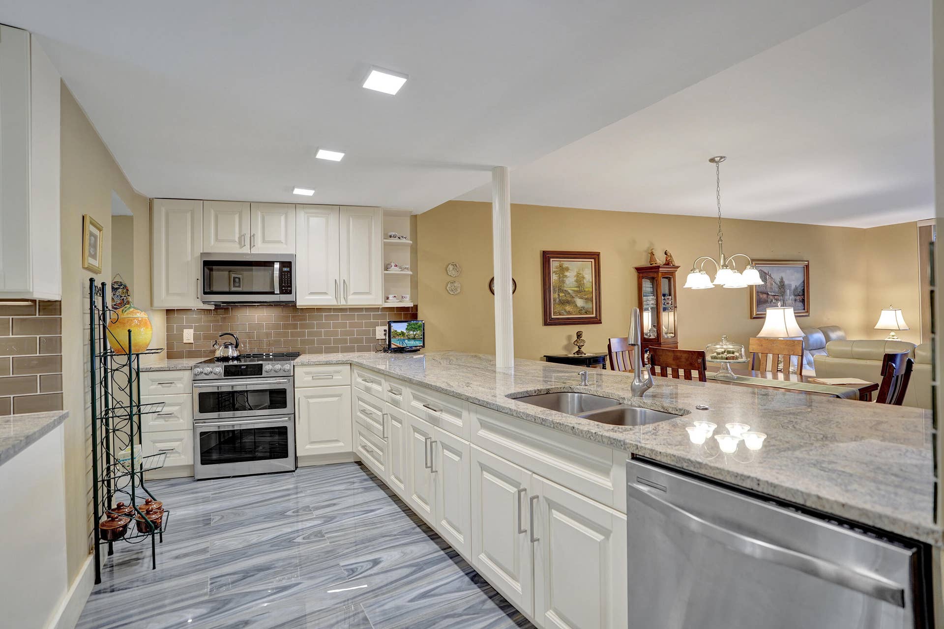3499 Oaks Way, #Unit 205, Pompano Beach, FL 33069 All Stainless Steel Appliances including full sized Washer and Dryer, and brand new double oven