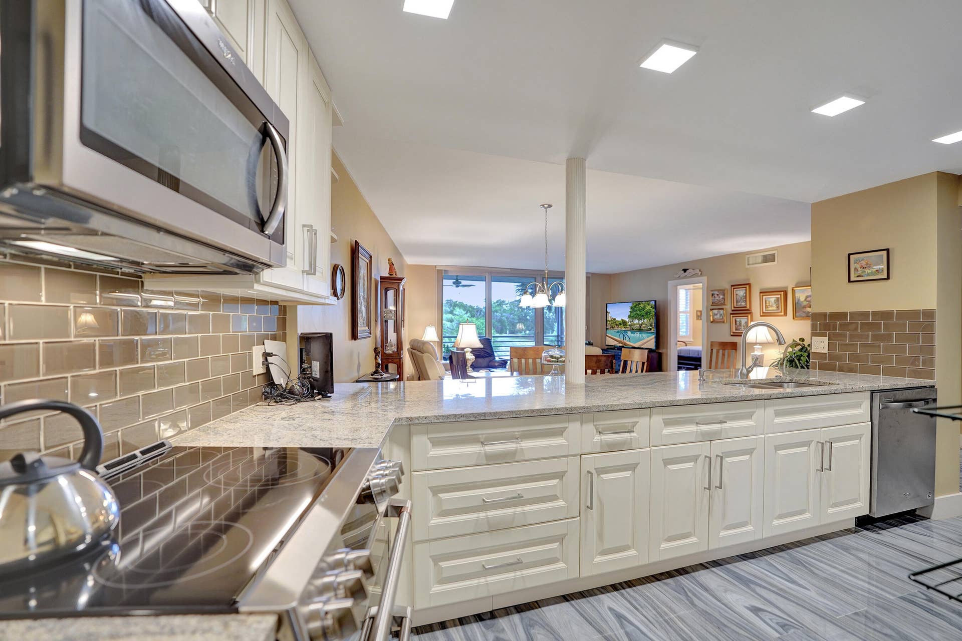 3499 Oaks Way, #Unit 205, Pompano Beach, FL 33069 DSC00129